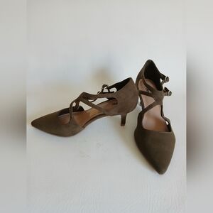 FIONI Women's Olive Green Faux Suede Double Strap Side Buckle Kitten Heels Sz6